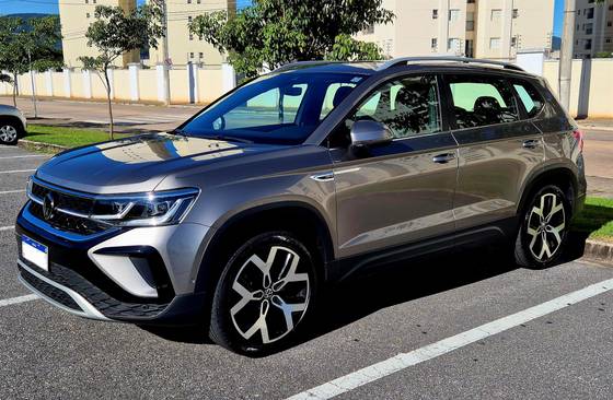 VOLKSWAGEN TAOS 1.4 250 TSI TOTAL FLEX HIGHLINE AUTOMÁTICO